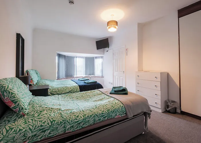 Oyo The Pickering Park Hotel