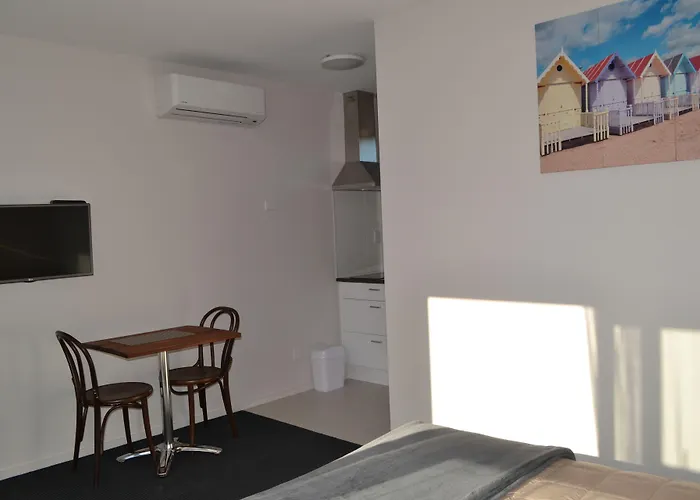 319 Addington Motel