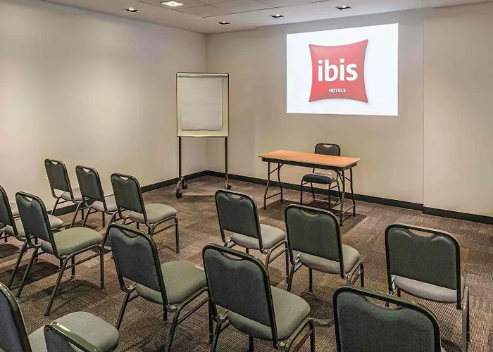 Ibis Chapeco
