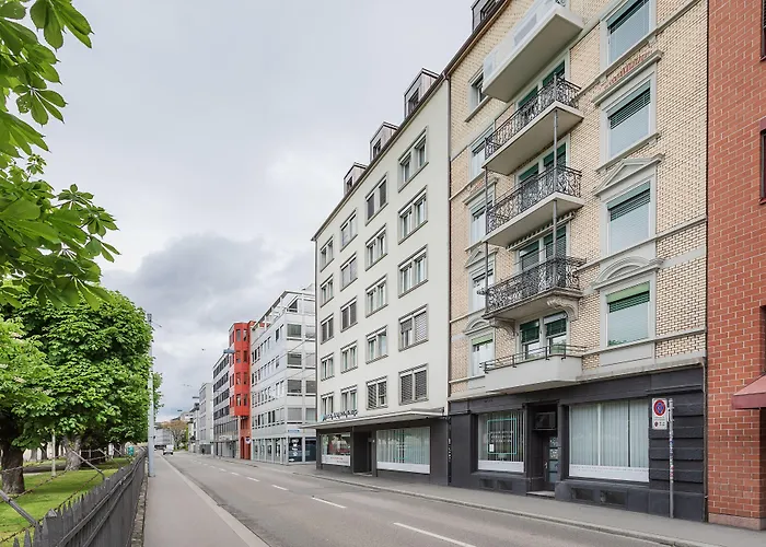 VISIONAPARTMENTS Militärstrasse - self check-in