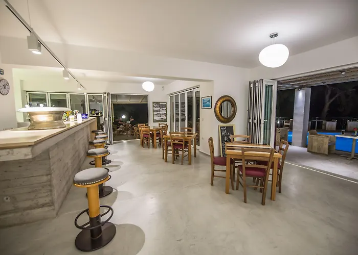 Aliki Hotel Nikiana