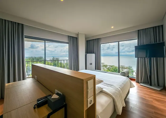 Golden Tulip Essential Belitung