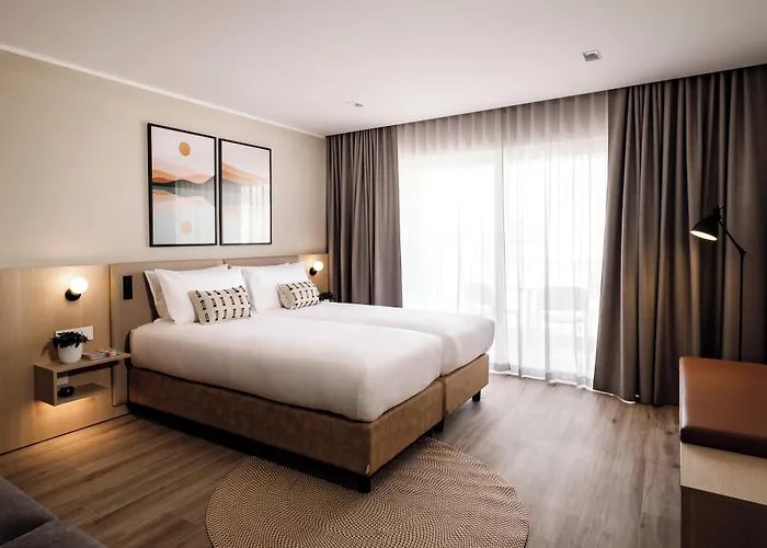 Strand Suites By Neu Collective