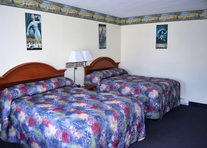 Stratford Suburban Motel