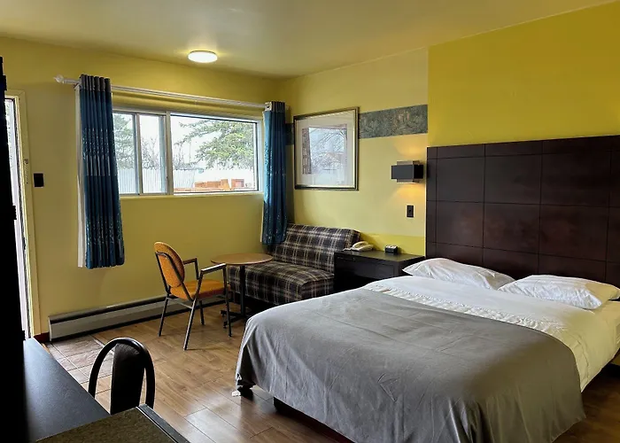 Motel R-100