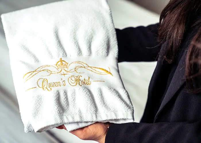 Queen'S Hotel By First Hotels