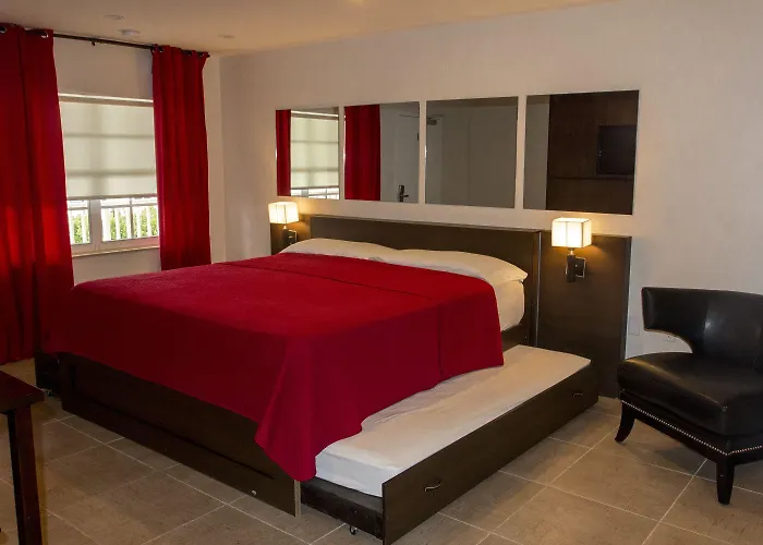 Oyo Hotel Coral Gables - Miami Airport