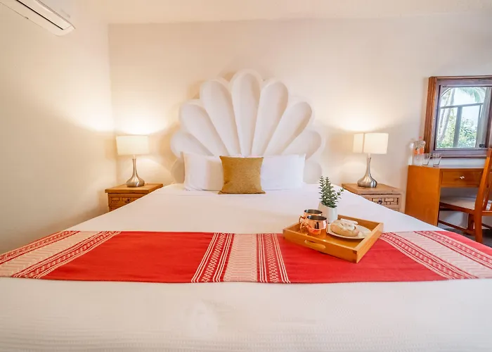 Hotel & Suites El Moro