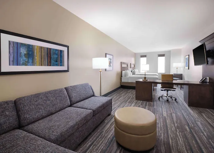 Hampton Inn & Suites Denver Downtown Convention Center