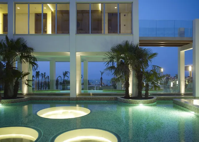 Sunrise Pearl Hotel & Spa
