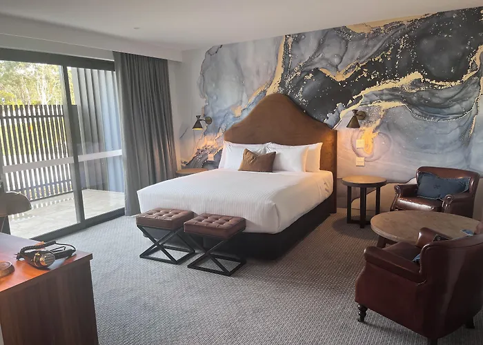 Lake Jindabyne Hotel