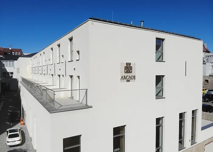 Hotel Arcade