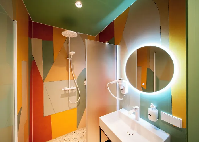 Tourist Inn One Amsterdam
