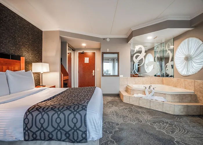 Monte Carlo Inn Barrie - Newly Renovated