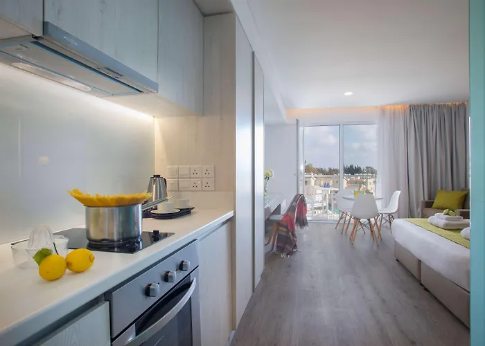 Anemi Hotel & Suites