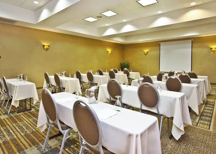 Holiday Inn & Suites Green Bay Stadium By Ihg