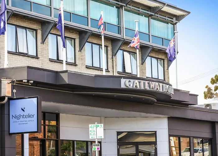 Nightelier Devonport Gateway Hotel