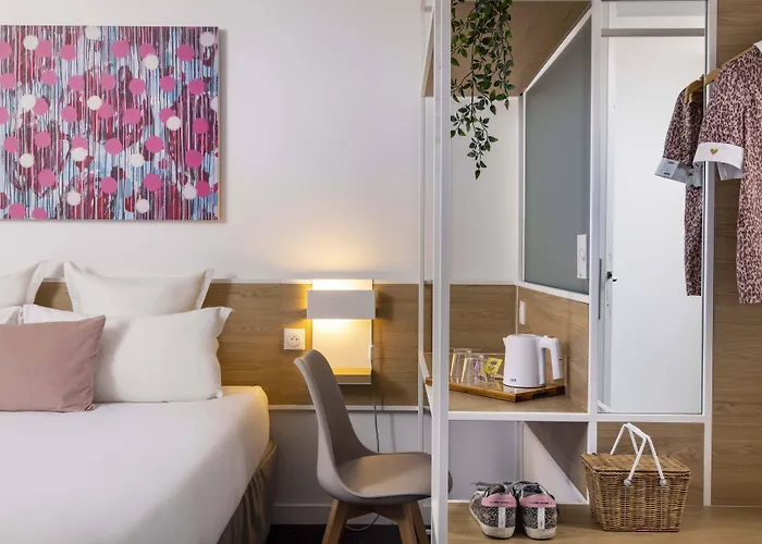Hotel Paris Louis Blanc