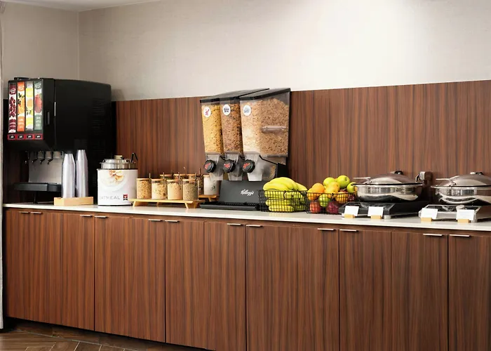 Fairfield Inn & Suites By Marriott Newark Liberty International Airport