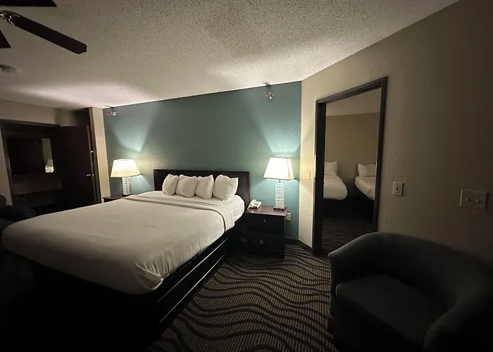 Baymont Inn & Suites By Wyndham Lincoln Ne