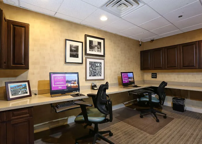Hampton Inn & Suites Tucson Mall