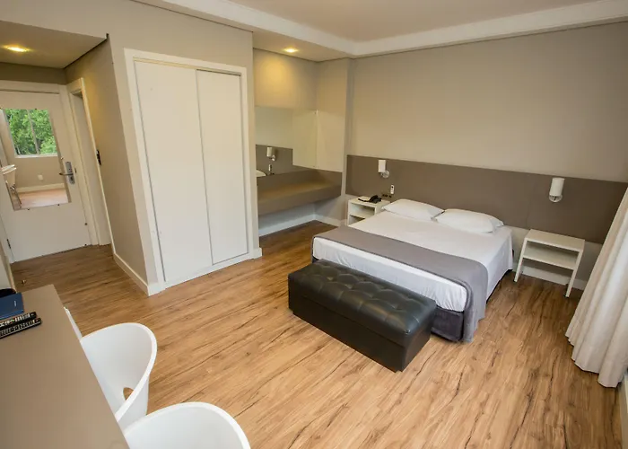 Hotel Himmelblau Blumenau - Com café da manhã, no Centro de Blumenau, próximo ao Neumarkt Shopping