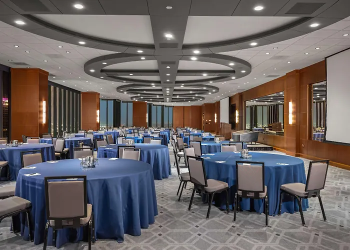 The Marquette Hotel, Curio Collection By Hilton