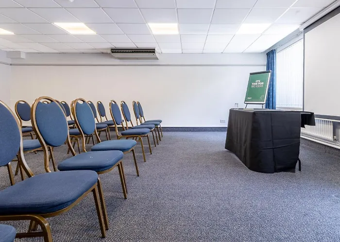 Holiday Inn Newport By Ihg