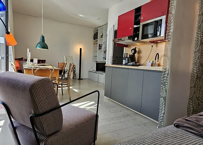 Blue Wall Bnb - Business Apartments
