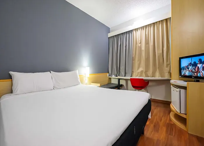 Ibis Santo Andre - Hotel Na Av Industrial E Perto Do Grand Plaza