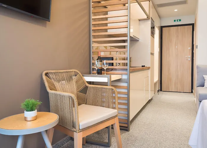 Eco Green Residences & Suites
