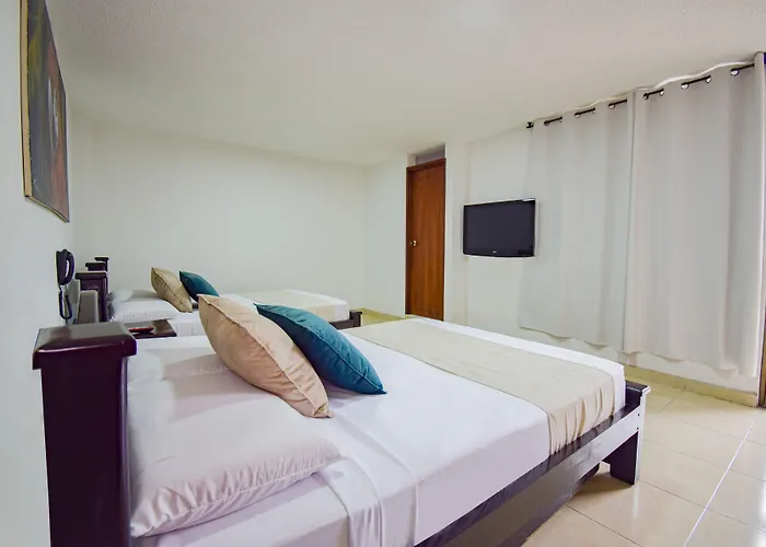 Hotel Toledo Plaza
