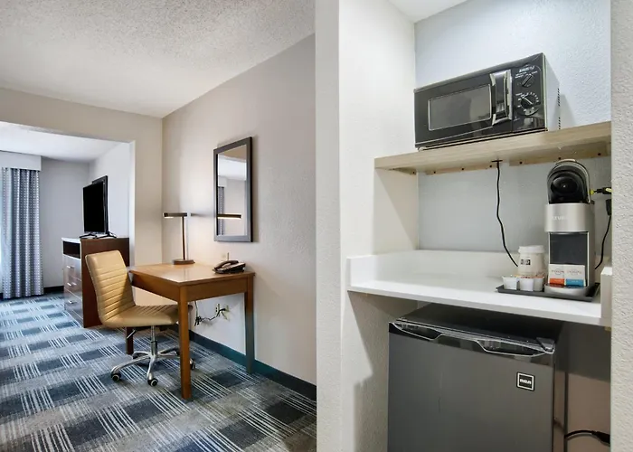 Holiday Inn Express & Suites - Mobile - I-65 By Ihg