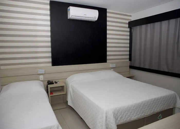 Mogano Express Hotel - PET FRIENDLY e ELETROPOSTO