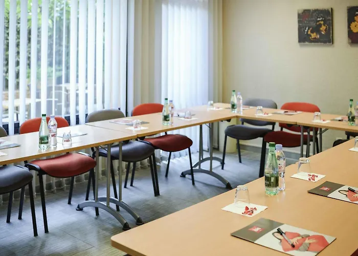 Hotel ibis Avignon Centre Pont De L'Europe