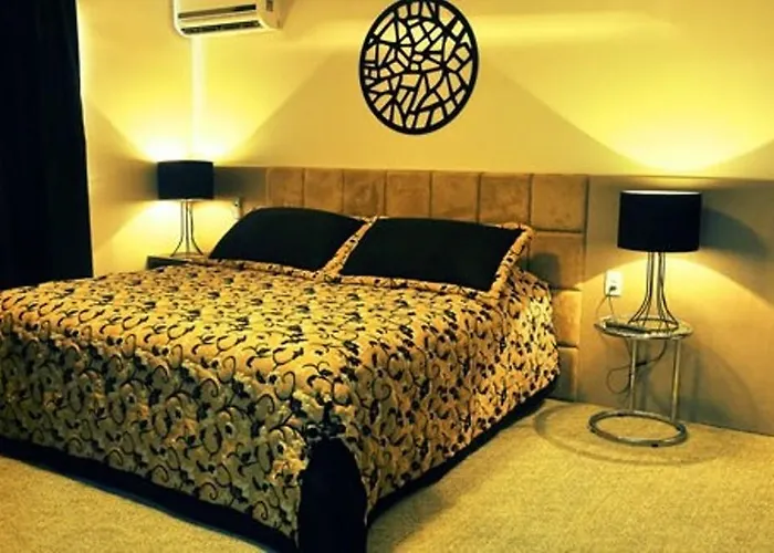 Petry Plaza Hotel