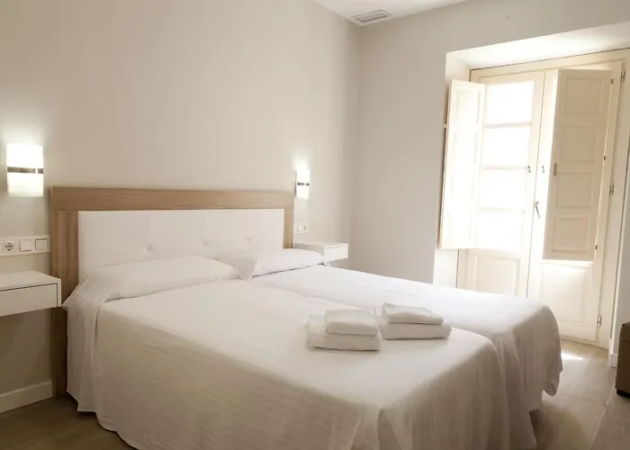 Apartamentos Pinar Malaga Centro - Carreteria