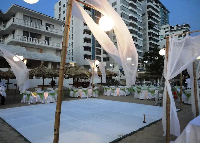 Maralisa Beach Club Acapulco