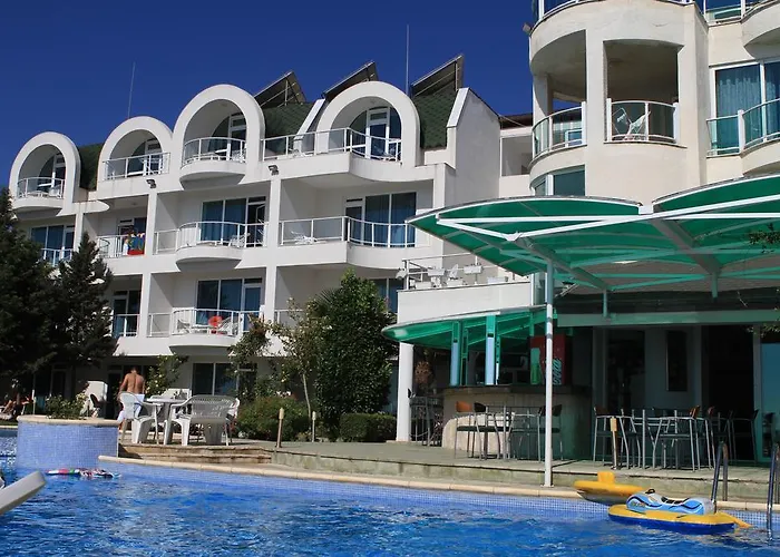 Peter Hotel