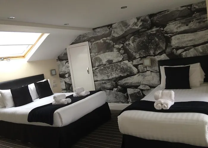 Happy Return Hotel