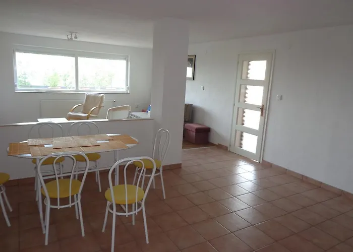 Eva Apartman