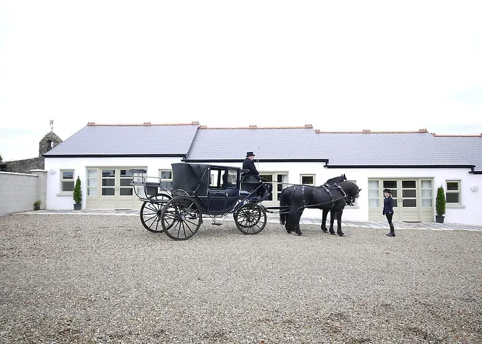 The Carriage Houses At Beechpark House