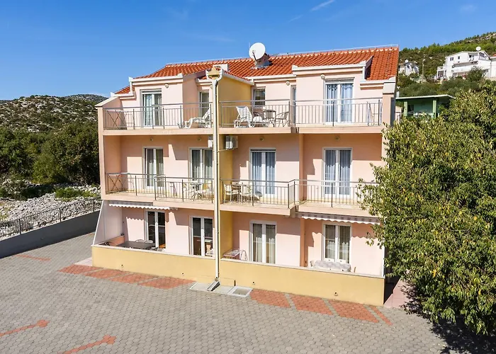 Apartments Neve