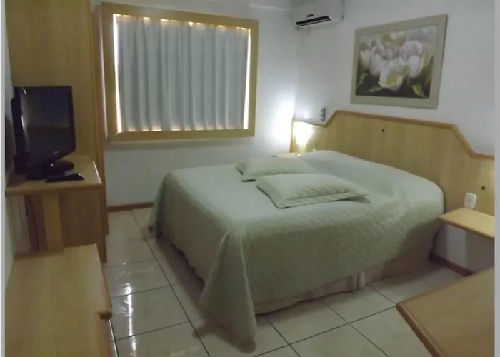 Cometa Plaza Hotel