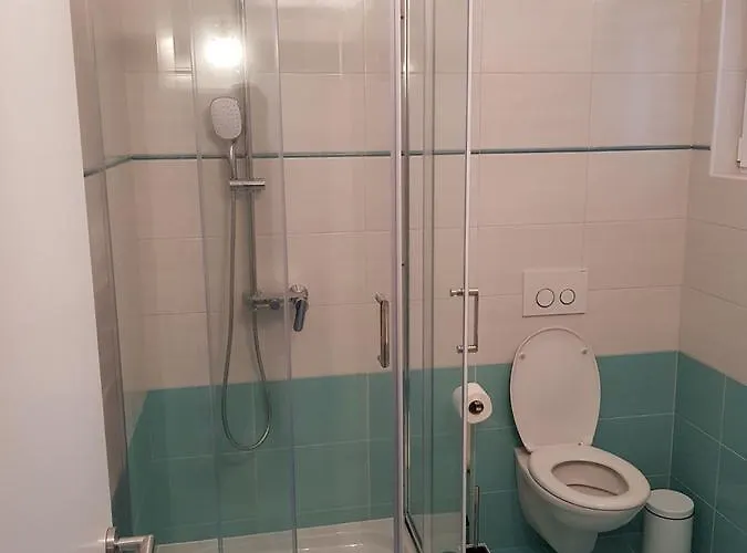 Mia 1