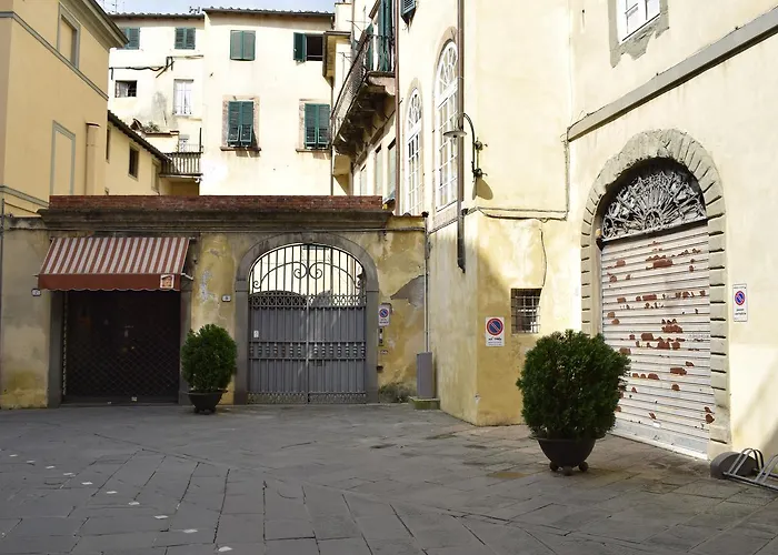Palazzo Tucci Residenza D'Epoca