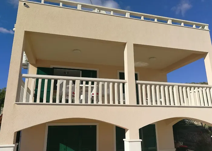 Beach Apartments Rogoznica