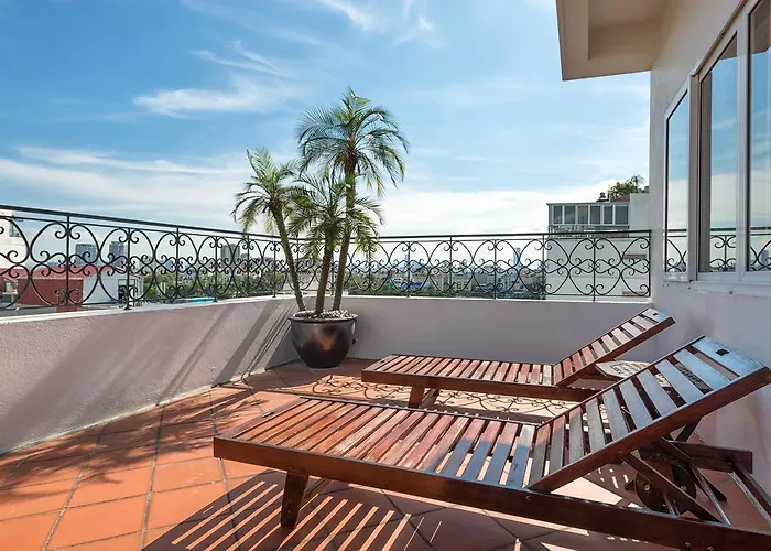 Hanoi E Central Luxury Hotel