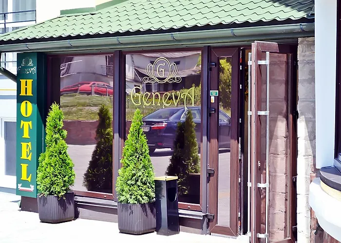 Geneva Hotel 800 Метрів Від Mcdonald'S, Тримісні Та Чотиримісні Номери, Діти До 16Р Безкоштовно