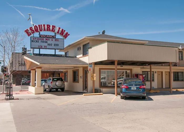 Esquire Inn